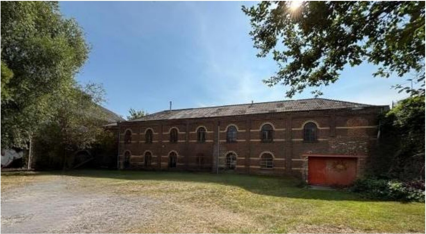 Le bâtiment de La Verrerie à Braine-le-Comte, futur site de La Casa